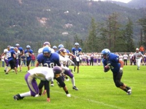 Tyler Nigretto completes a pass early in the game