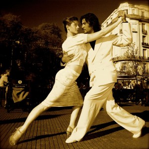 Sara Thomsen and Enzo Hoces dance the tango in Buenos Aires